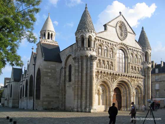 Poitiers, Notre-Dame-la-Grande, façade et côté nord